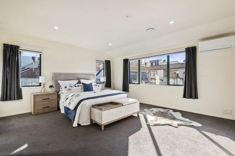 Photo of property in 2/60 Arran Road, Browns Bay, Auckland, 0630