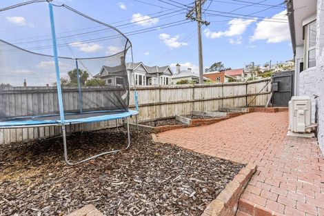 Photo of property in 394 South Road, Caversham, Dunedin, 9012