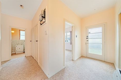 Photo of property in 13 Pirie Crescent, Moera, Lower Hutt, 5010