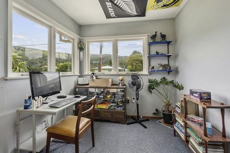 Photo of property in 59 Peel Place, Wainuiomata, Lower Hutt, 5014