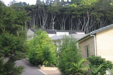 Photo of property in 56 Staincross Street, Green Bay, Auckland, 0604