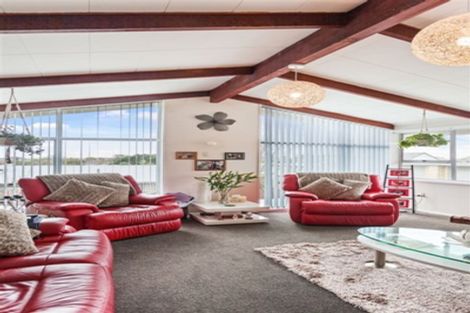 Photo of property in 41 Main Road, Redcliffs, Christchurch, 8081