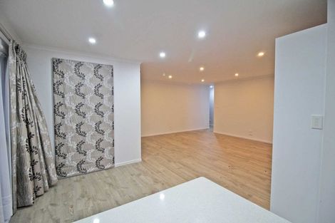 Photo of property in 18 Shrule Place, Huntington, Hamilton, 3210