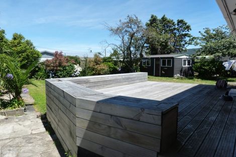 Photo of property in 118 Brandon Street, Featherston, 5710