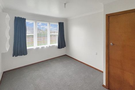 Photo of property in 15 Bledisloe Street, Levin, 5510