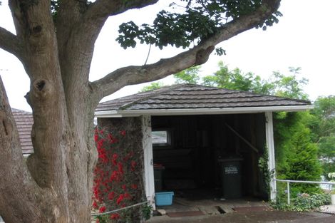 Photo of property in 10 Sadgrove Terrace, Mount Albert, Auckland, 1025