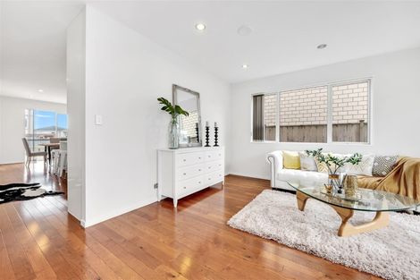 Photo of property in 7 Palazzo Close, Flat Bush, Auckland, 2019