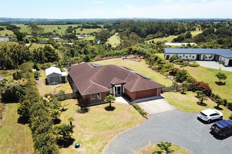 Photo of property in 19 Greenway Drive, Kerikeri, 0230
