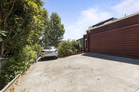 Photo of property in 2/10 Altair Place, Windsor Park, Auckland, 0632