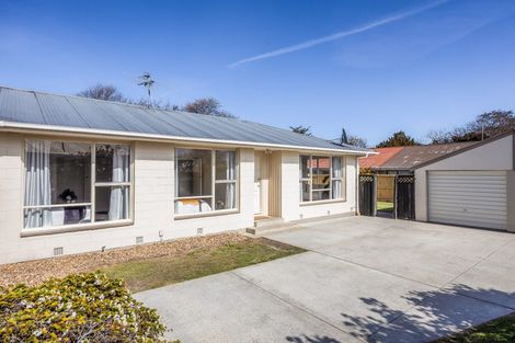 Photo of property in 2/18 Inwoods Road, Parklands, Christchurch, 8083