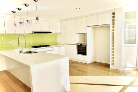 Photo of property in 66a Hutchinsons Road, Bucklands Beach, Auckland, 2014