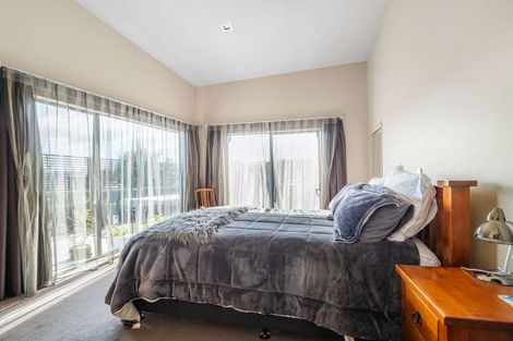 Photo of property in 2 Honeysuckle Lane, Ohauiti, Tauranga, 3112