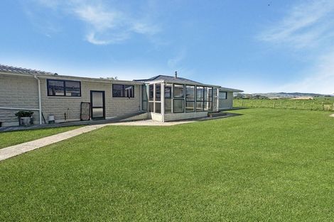 Photo of property in 32 Laward Road, Shannon, Palmerston North, 4474