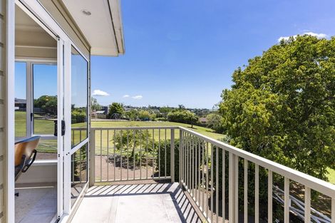 Photo of property in 14 Cyclades Place, Shelly Park, Auckland, 2014