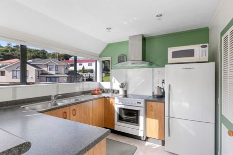 Photo of property in 9 Kapil Grove, Khandallah, Wellington, 6035