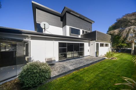 Photo of property in 26 Hanmer Place, Highbury, Palmerston North, 4412