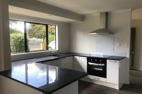 Photo of property in 5 Brockton Avenue, Conifer Grove, Takanini, 2112