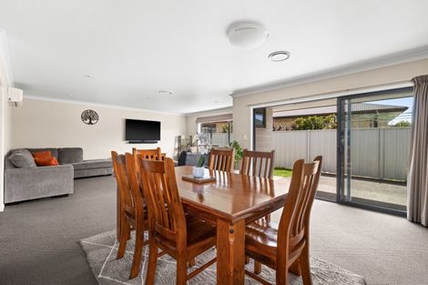 Photo of property in 216 Frimley Oaks, Frimley, Hastings, 4120