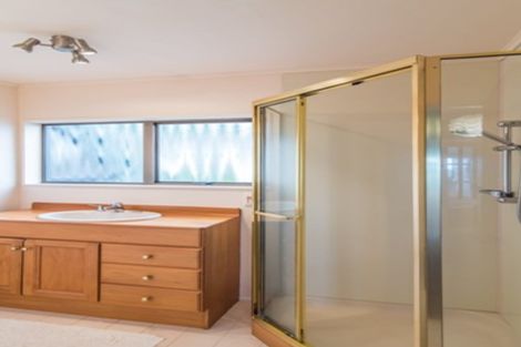 Photo of property in 14 Amokura Street, Waikanae, 5036