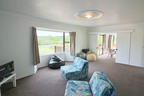 Photo of property in 3 Sunshine Rise, Raglan, 3225