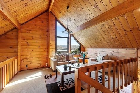 Photo of property in 24 Mercury Way, Whitby, Porirua, 5024