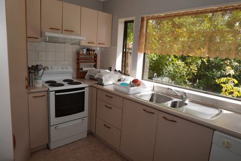 Photo of property in 4 Heversham Place, Glendene, Auckland, 0602