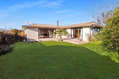 Photo of property in 122 Tait Drive, Greenmeadows, Napier, 4112