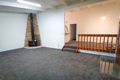 Photo of property in 35 Glennandrew Drive, Half Moon Bay, Auckland, 2012