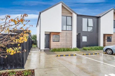 Photo of property in 17/27 New Brighton Road, Shirley, Christchurch, 8061