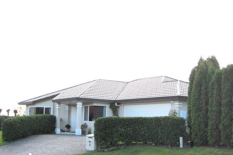 Photo of property in 8 Woodford Heights, Havelock North, 4130