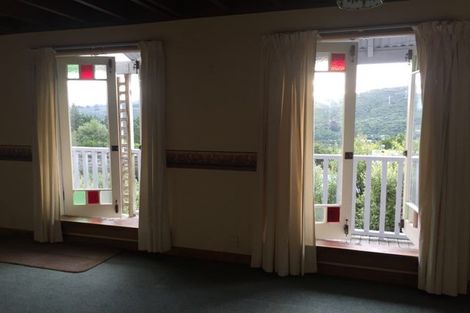 Photo of property in 2/13 Mcmanaway Grove, Stokes Valley, Lower Hutt, 5019