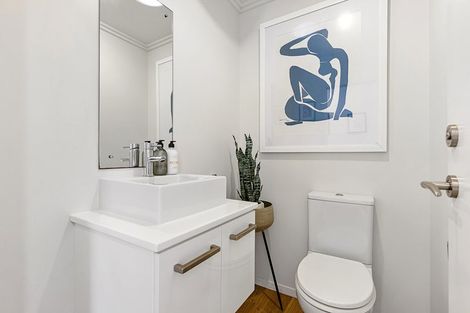 Photo of property in 6 Regent Street, Devonport, Auckland, 0624