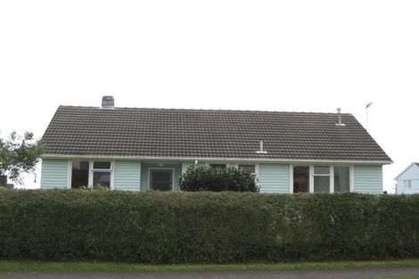 Photo of property in 3 Resolution Place, Marfell, New Plymouth, 4310