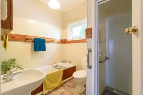 Photo of property in 33 Bentinck Avenue, Strathmore Park, Wellington, 6022