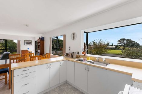 Photo of property in 43 Stevenson Road, Clarks Beach, 2122