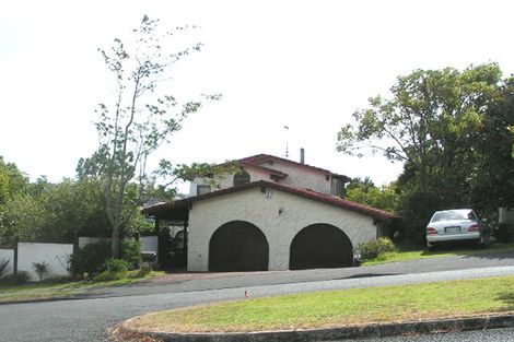 Photo of property in 97 Becroft Drive, Forrest Hill, Auckland, 0620