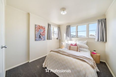 Photo of property in 215 Knights Road, Hutt Central, Lower Hutt, 5011