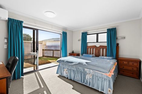 Photo of property in 28a Howard Road, Taradale, Napier, 4112