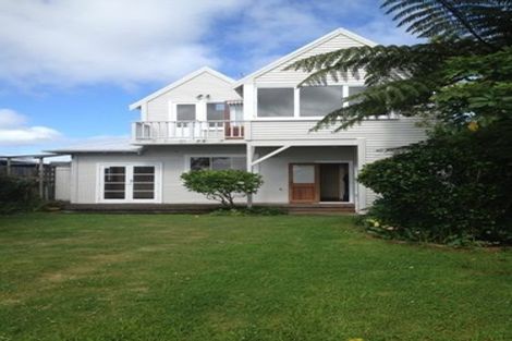 Photo of property in 172 Nevay Road, Karaka Bays, Wellington, 6022