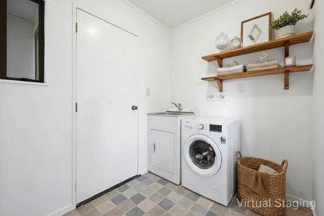 Photo of property in 2/33 Curacao Place, Half Moon Bay, Auckland, 2012