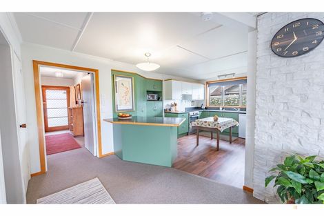 Photo of property in 8 Moorhouse Street, Waimate, 7924