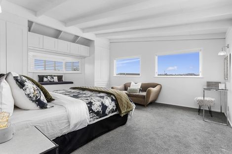 Photo of property in 35 Seaview Avenue, Northcote, Auckland, 0627