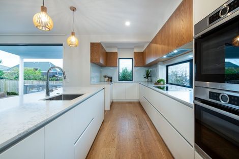 Photo of property in 12b Newburn Road, Waiake, Auckland, 0630