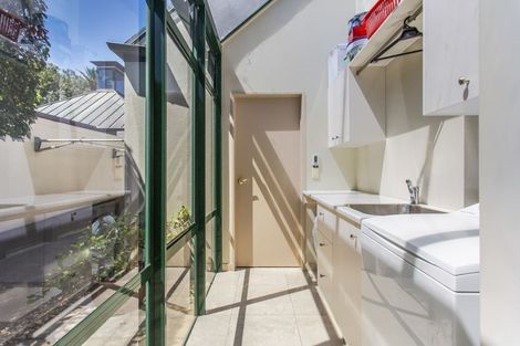 Photo of property in 45b Takutai Avenue, Half Moon Bay, Auckland, 2012