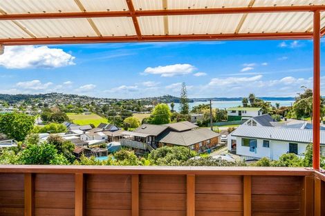 Photo of property in 118 Stanmore Bay Road, Stanmore Bay, Whangaparaoa, 0932