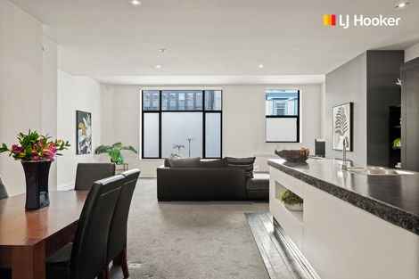 Photo of property in 2/49 Bond Street, Dunedin Central, Dunedin, 9016
