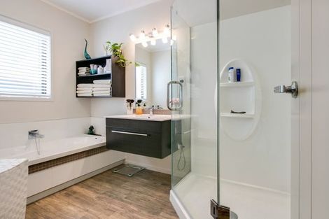 Photo of property in 2/5 Wiltshire Place, Tamatea, Napier, 4112