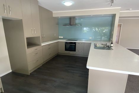 Photo of property in 6 Barnhill Crescent, Pahurehure, Papakura, 2113