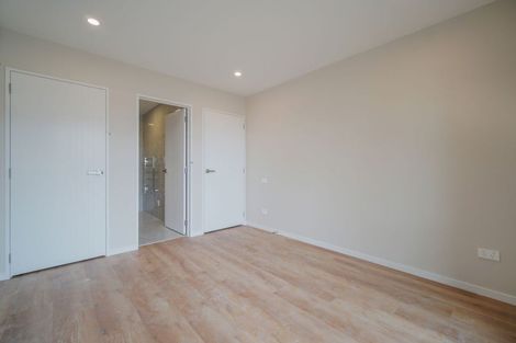 Photo of property in 95a Woodglen Road, Glen Eden, Auckland, 0602