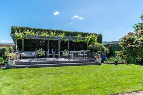 Photo of property in 129 North Shore Road, Eskdale, Napier, 4182